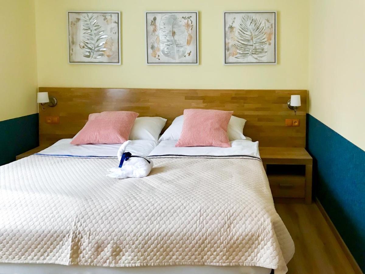 Golden Wood Apartments 比尔森 外观 照片