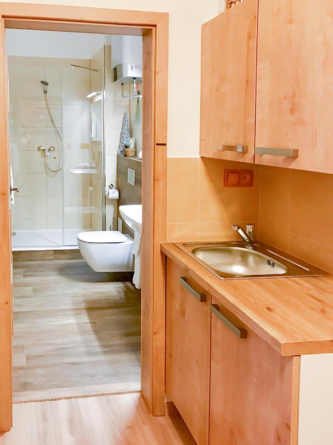 Golden Wood Apartments 比尔森 外观 照片