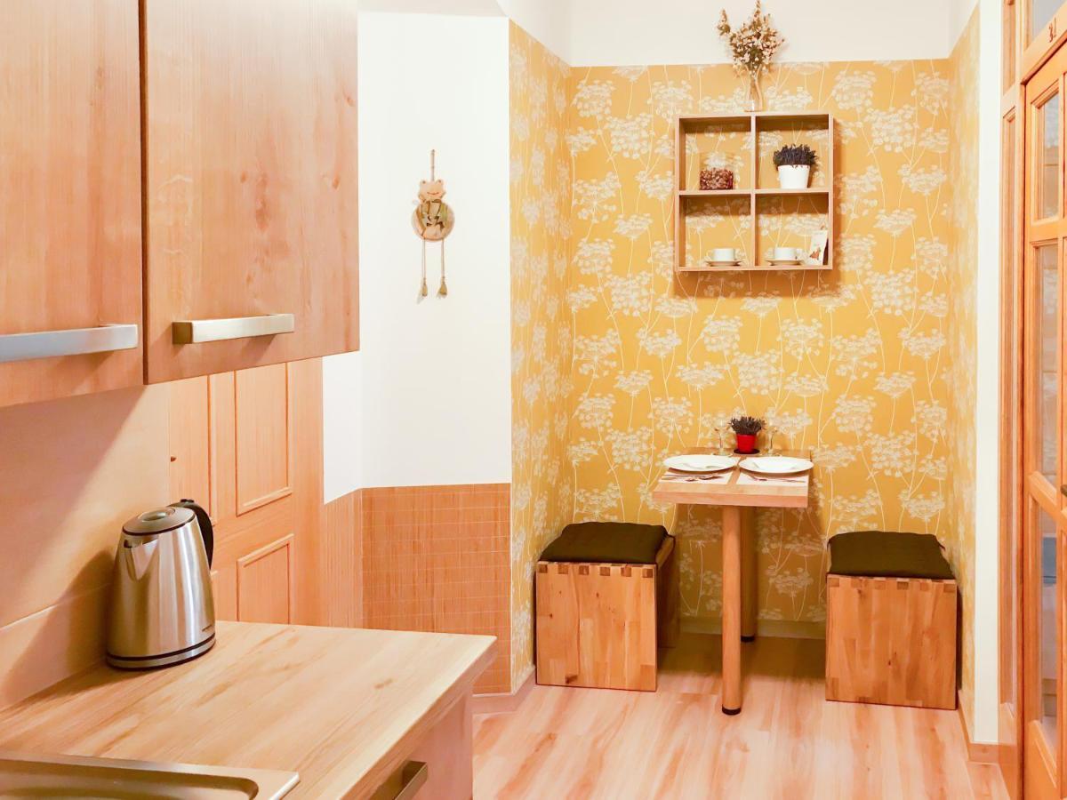 Golden Wood Apartments 比尔森 外观 照片