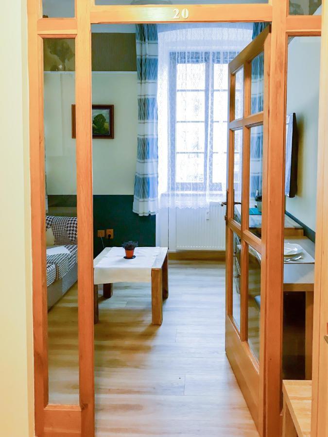 Golden Wood Apartments 比尔森 外观 照片